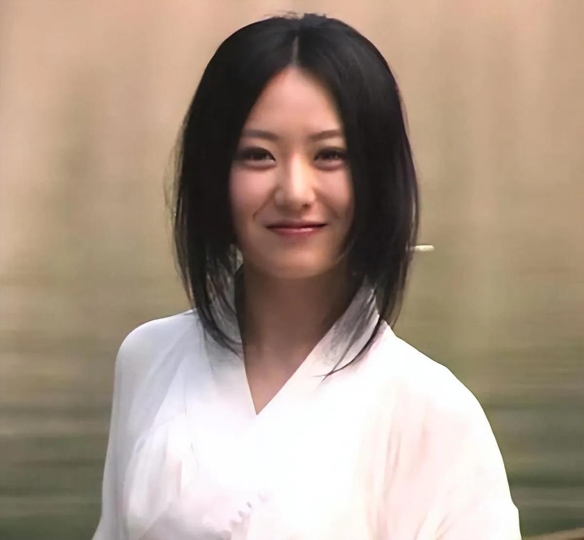 ​白冰个人资料简介与丁一闪婚，离婚后一个人带孩子，如今她还好吗？