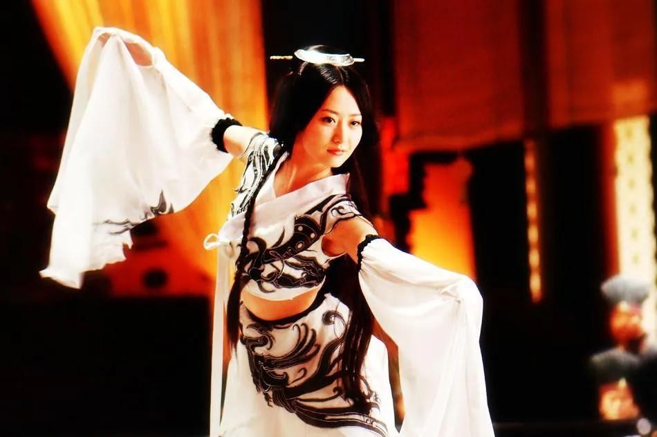 ​白冰个人资料简介与丁一闪婚，离婚后一个人带孩子，如今她还好吗？