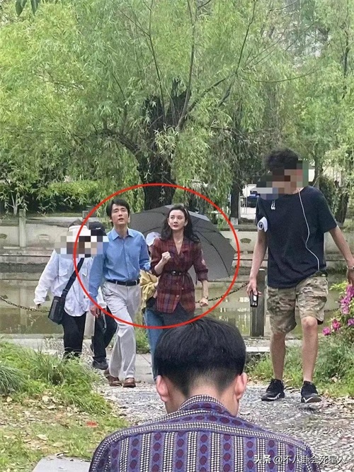 ​为什么很多演员喜欢轧戏呢(一场“轧戏风波”，撕开了娱乐圈的遮羞布！)