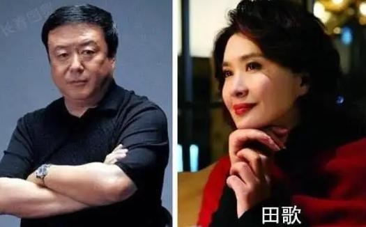 ​田歌离婚后生下孩子了吗（经历一段失败的婚姻后）