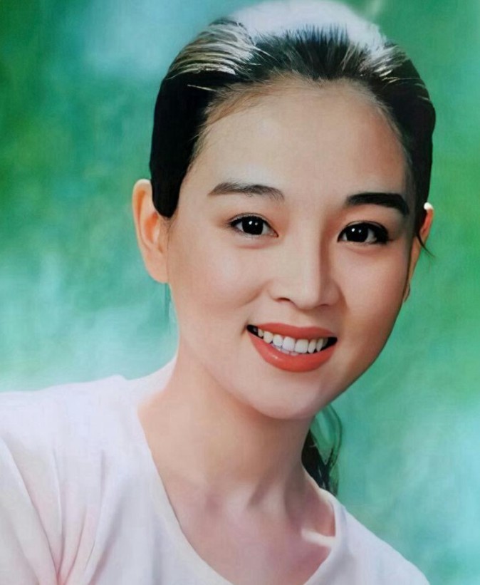 ​赵明明的近况（古装第一美女赵明明生女后惨遭抛弃）