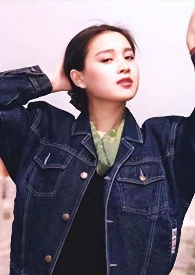赵明明的近况（古装第一美女赵明明生女后惨遭抛弃）
