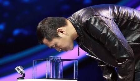 ​最强大脑王昱珩是靠什么方法来辨别水的