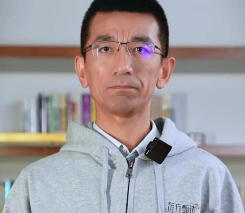 ​东方甄选输赢盘点：董宇辉大获全胜，罗永浩蹭流大师