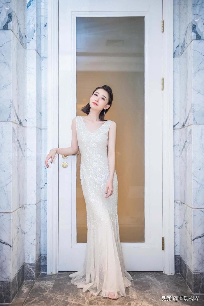 ​凤凰卫视女主持人（凤凰卫视美女主持人）