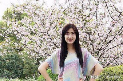 ​她22岁爆红，嫁富豪男友，如今生活美满