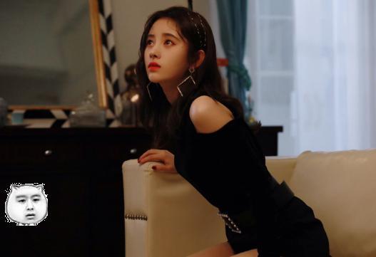 ​鞠婧祎也能很性感？罕见美艳写真曝光，笑起来的样子实在太甜！