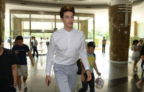 ​蔡依林锦荣约会身高被调侃 蔡依林男友锦荣个人资料