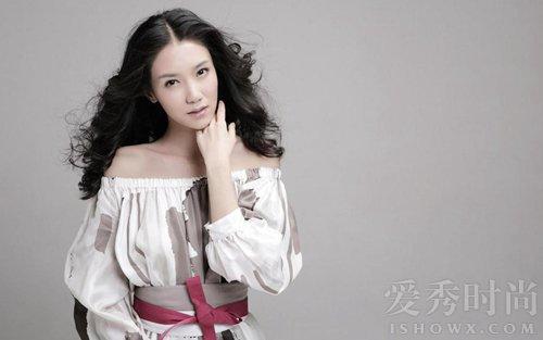 ​杨烁现实生活中老婆是谁 杨烁老婆王黎雯个人资料