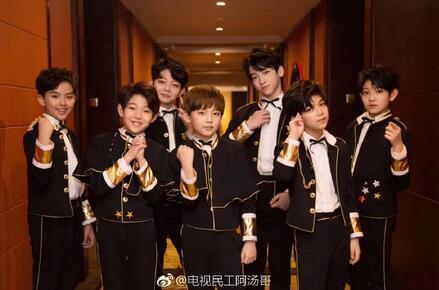​YHboys亮相音乐风云榜舞台 YHboys组合7位成员资料介绍