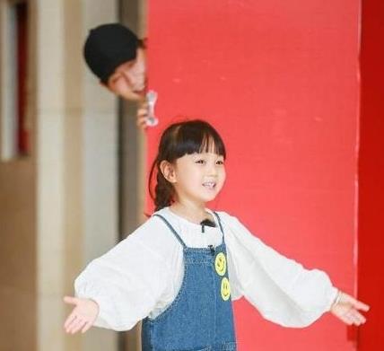 ​邓伦和李沁的女儿“小山竹”，原来“大有来头”，背景资料揭秘！