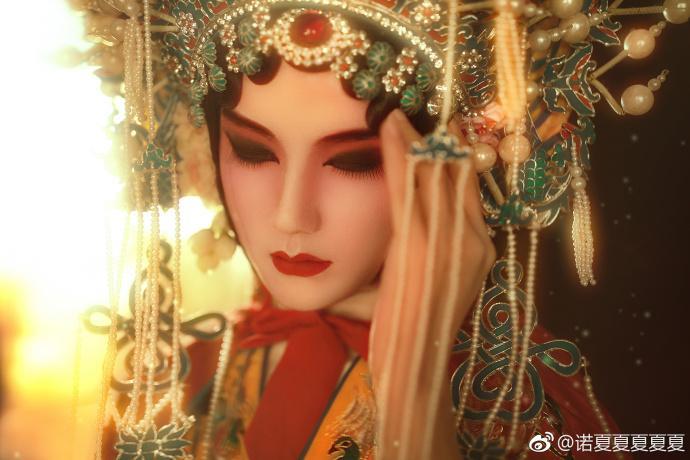 ​麻辣香锅女装能有多撩？Ming第一时间转发 姿态女友拿他做头像！