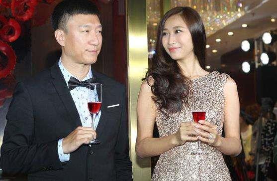 ​孙红雷的老婆是谁？他的前一任女友又是谁？