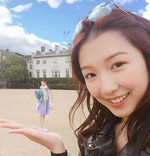 ​李泽楷27岁女友靓照曝光，吐舌卖萌，温婉雅致