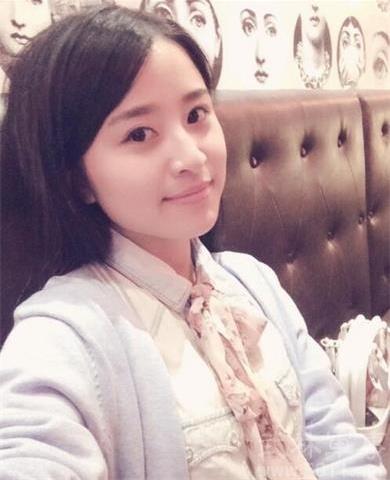 ​董小飒直播带前女友吃鸡，直播间人气突破200万，前任可以这样玩