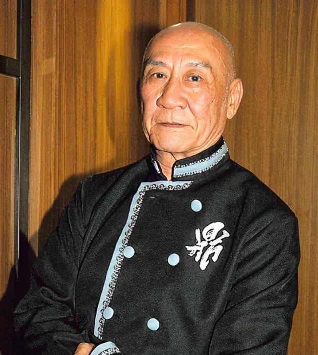 ​李家鼎庆74岁生日，三代同堂前妻也在场，小14岁女友未出现？