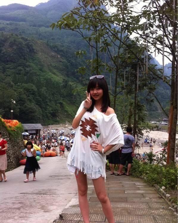 ​王思聪女友豆得儿旧照曝光，居然是天生丽质
