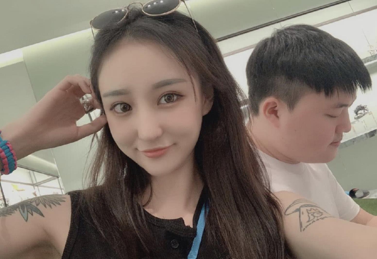 ​Uzi有多宠女友？奥咪咪微博放出一个视频，网友看完后直呼太甜