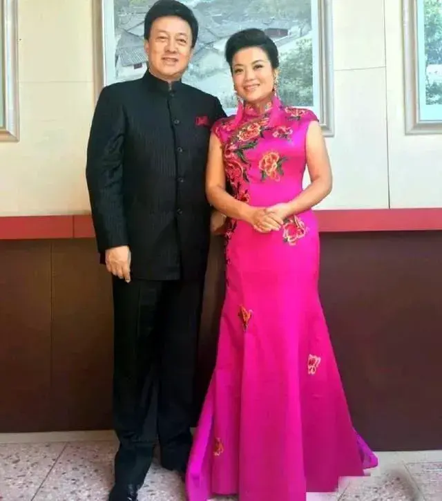 ​张也55岁仍未婚与63岁的吕继宏互相陪伴多年，不结婚也幸福！