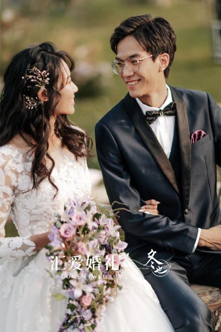 ​亚运跳高冠军王宇与女友结婚啦！谢震业送祝福，称其为“赔钱货”