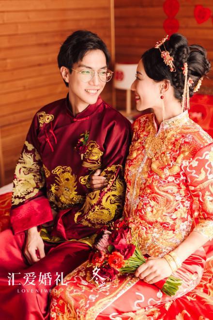 ​亚运跳高冠军王宇与女友结婚啦！谢震业送祝福，称其为“赔钱货”