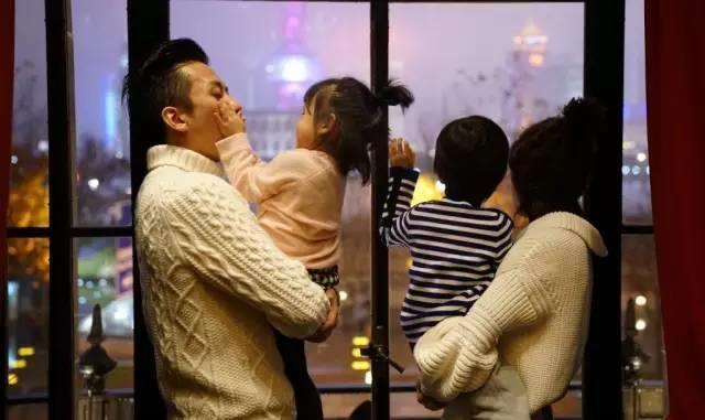 ​点赞张天爱乳环，起哄李晨吼女友，邓超，你人设崩塌啦？