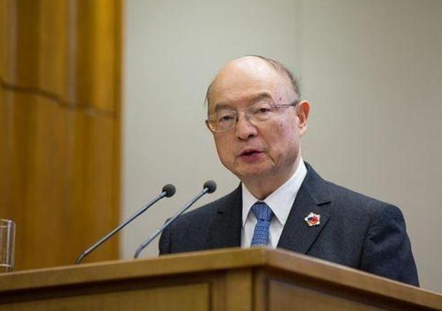​此人19岁结婚，丈夫官至正国级，儿子是副国级，孙女更是一代名媛