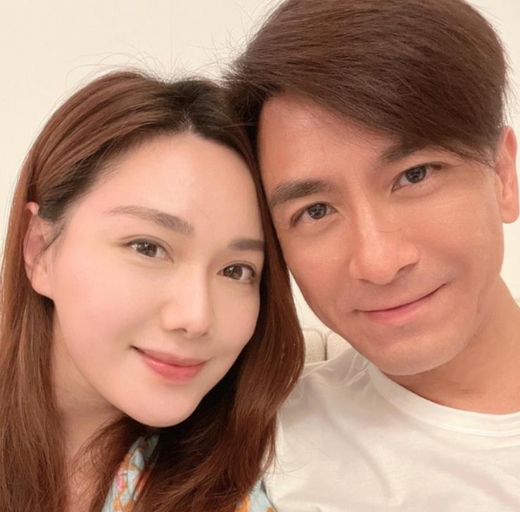 ​48岁马国明晒钻戒宣布求婚成功！前女友大方送祝福，分手仍是朋友