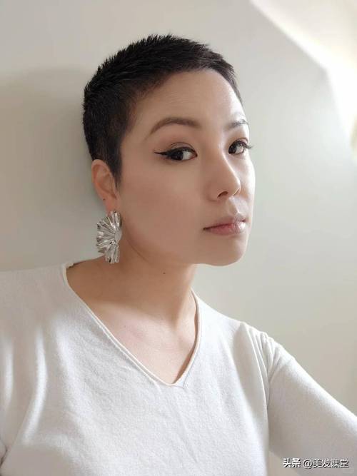 ​波多野红梅的真名叫什么 个人资料与帅气男朋友疑曝光