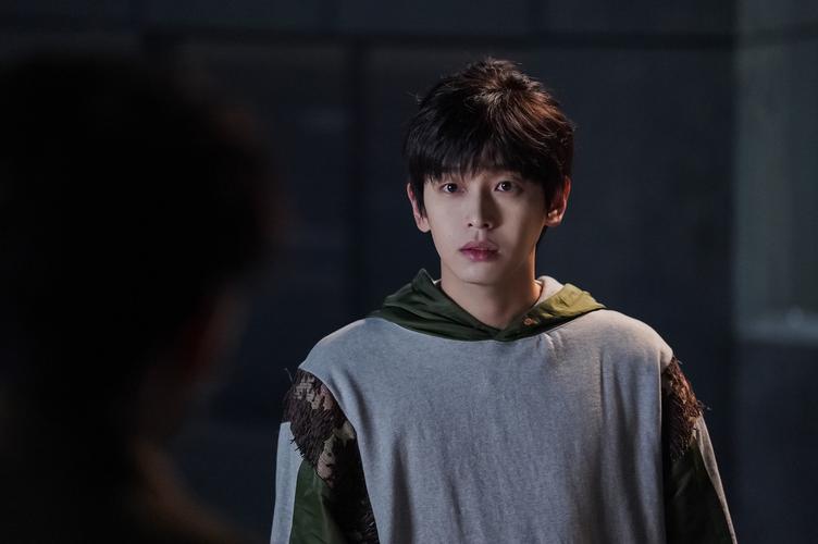 ​彭昱畅与片方解约事件始末，彭昱畅是怎么走红的个人资料作品介绍
