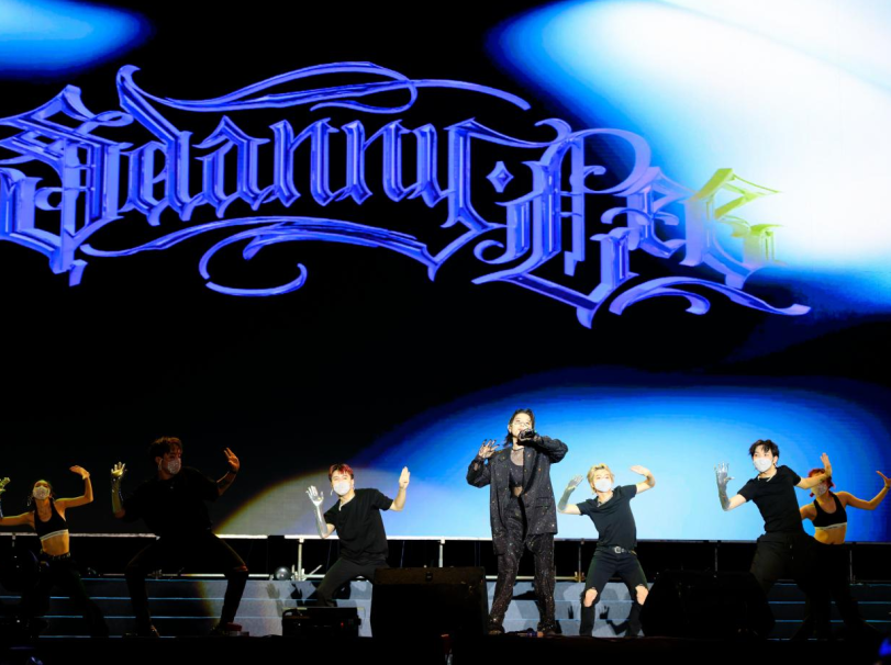 音乐盛宴一汽-大众“央广‘就爱你’9.21成都演唱会”震撼开唱