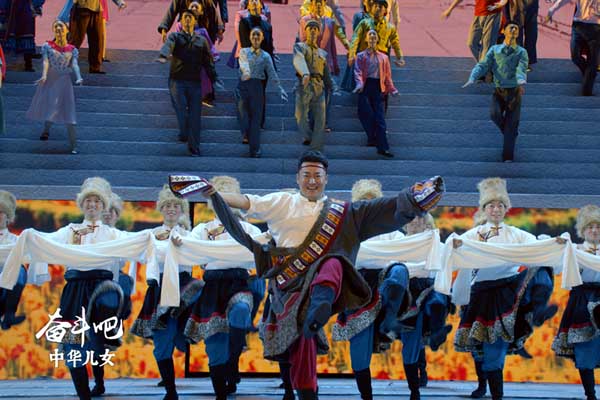 由中央新闻纪录电影制片厂（集团）出品，著名导演侯克明导演的舞台艺术电影《奋斗吧 中华儿女》今日登陆全国影院。该电影由舞台大型音乐舞蹈史诗《奋斗吧 中华儿女》二次创作而成。作为首部4K大型音乐舞