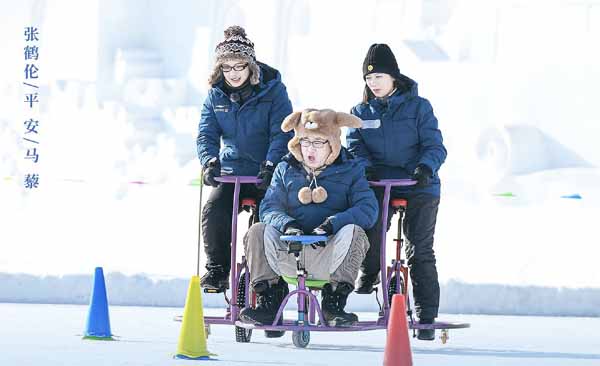 平安《沸腾吧！冰雪》零下二十度冰面上“脱帽”翻滚 拼搏力爆棚